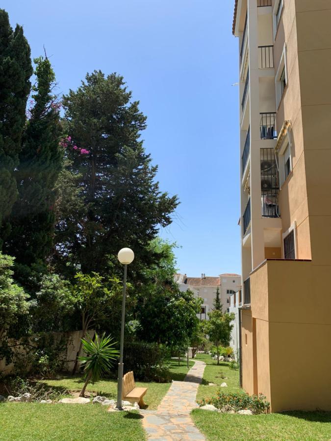 Ferienwohnung Tulipanes Benalmadena - Parking Privado Exterior foto